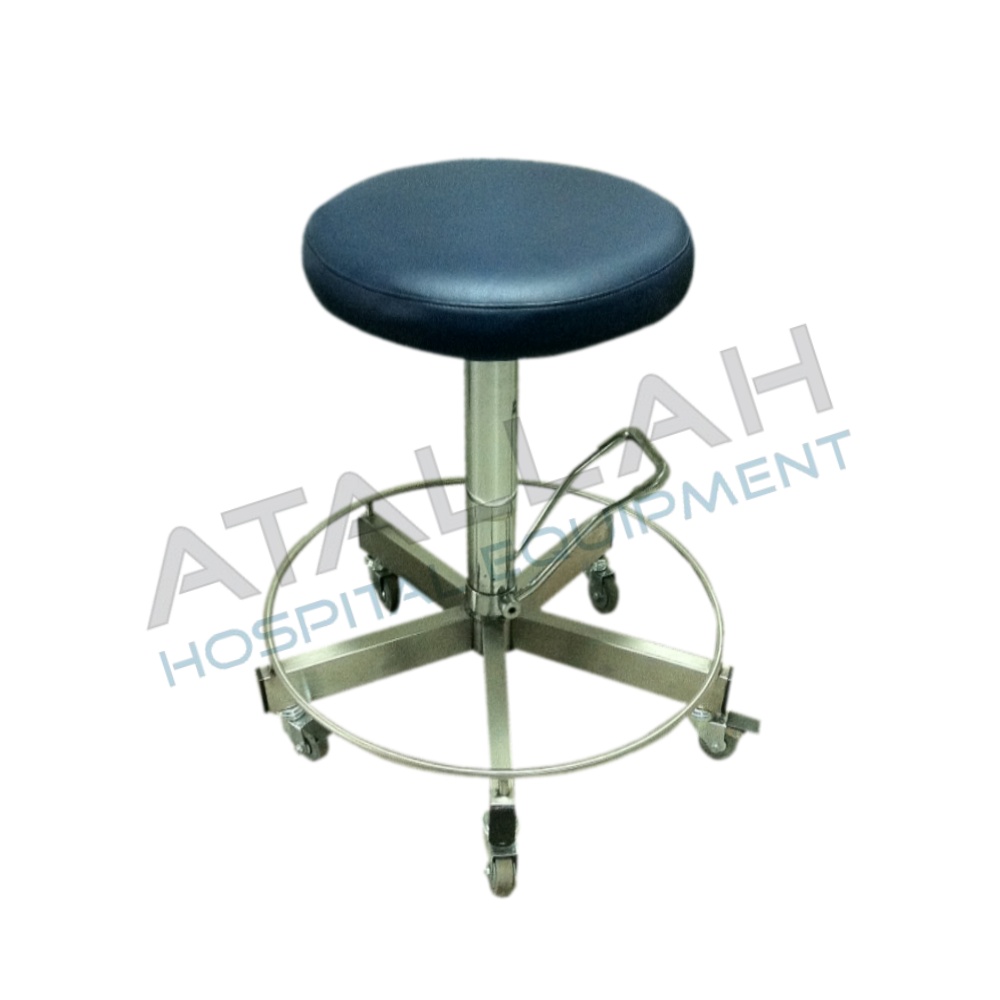 Stool Revolving - Hydraulic Operation